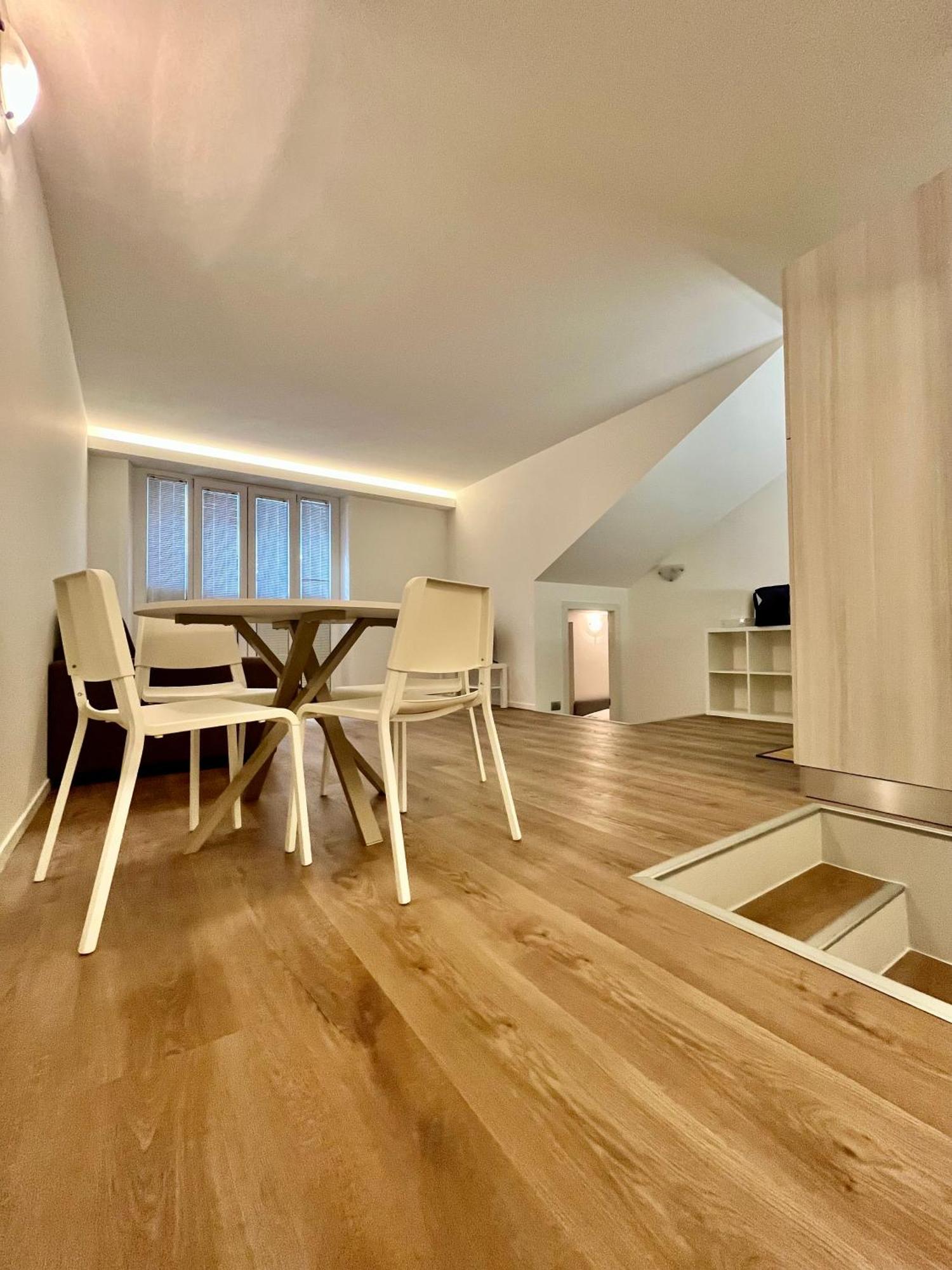 Central Side Apartment Milano Exteriör bild